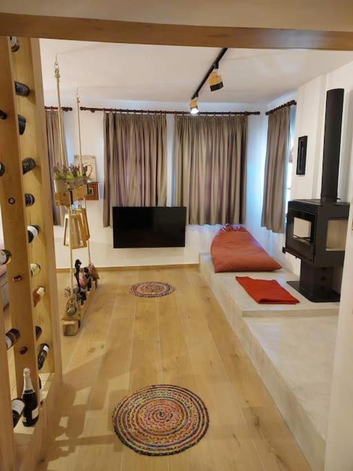 Frequency 286 Tirane Apartment Bagian luar foto